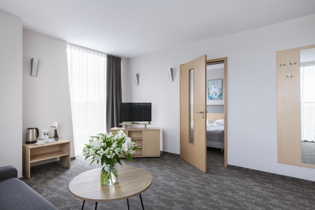 Hotel Lechicka Poznań Esterno foto