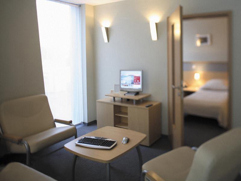 Hotel Lechicka Poznań Esterno foto