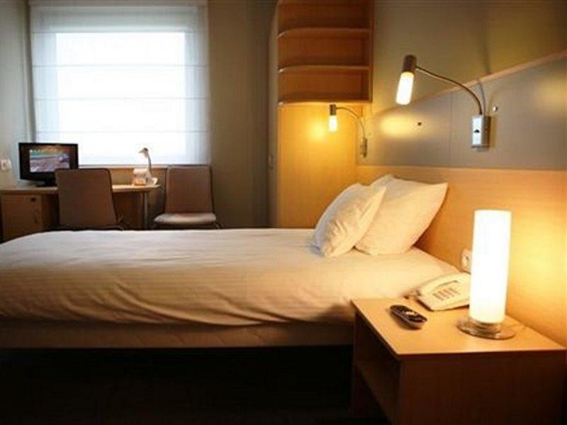 Hotel Lechicka Poznań Esterno foto